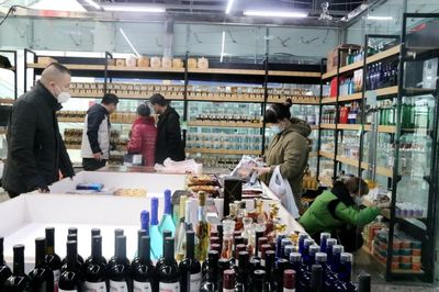 強信心 起好步 開新局|巴克圖中哈邊民互市絲路文化商品城恢復營業(yè) 商品貿(mào)易迎春來